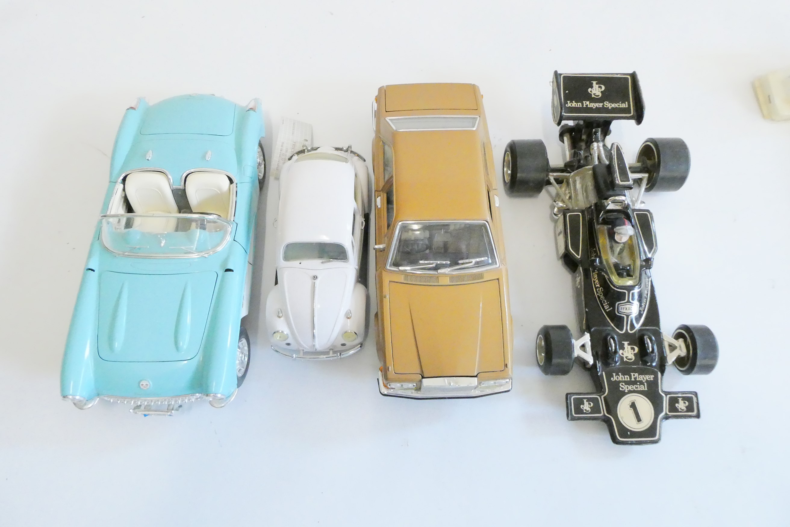 Unboxed late issue diecast cars including Burago, Corgi and others, fair to excellent (Est. plus 24% Image