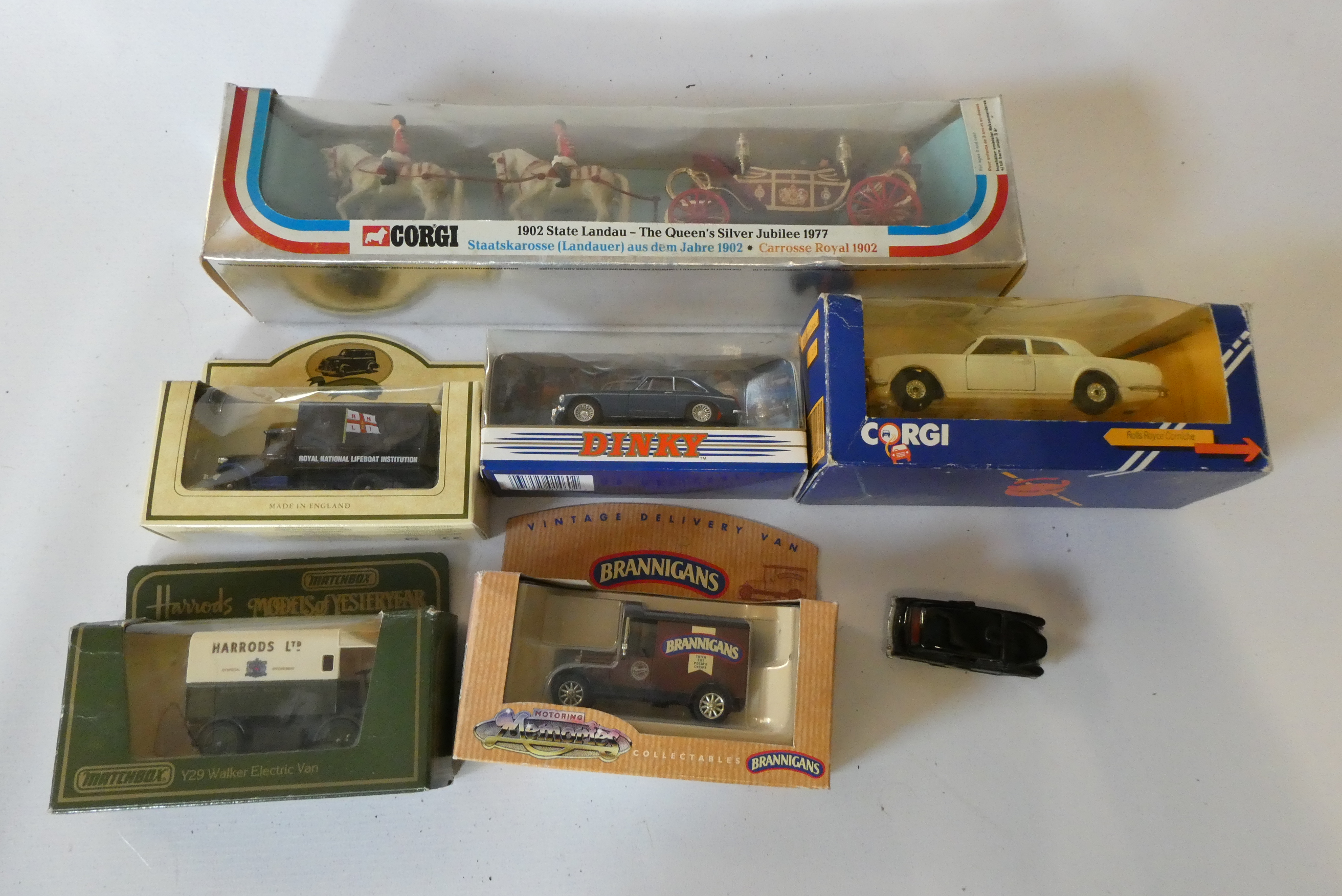 Late issue diecast vehicles by Corgi, Matchbox and others including State Landau, Rolls Royce and Image
