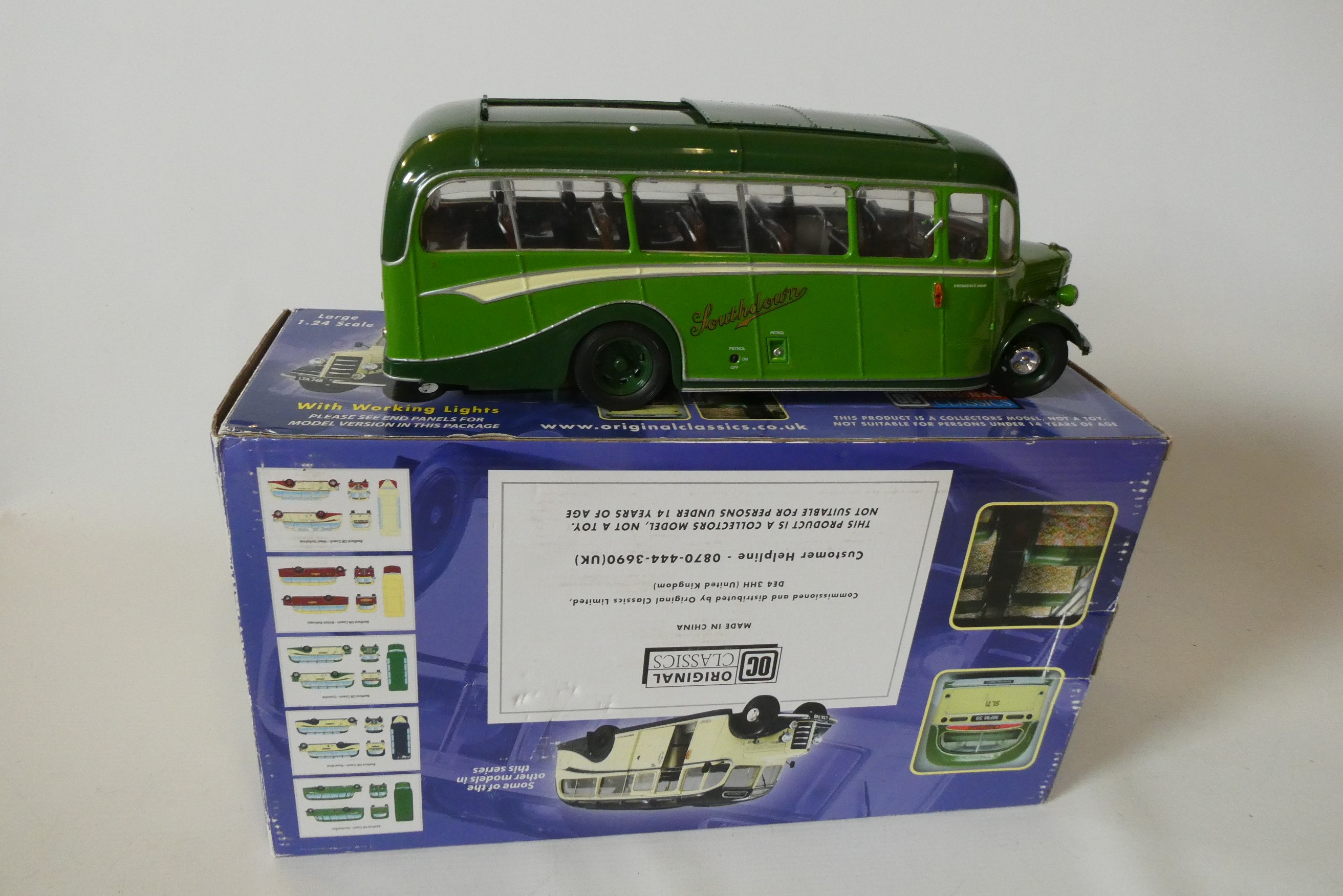 Classics OB coach finished in green with lights, Southdown Omnibus limited, boxed, excellent (Est. Image