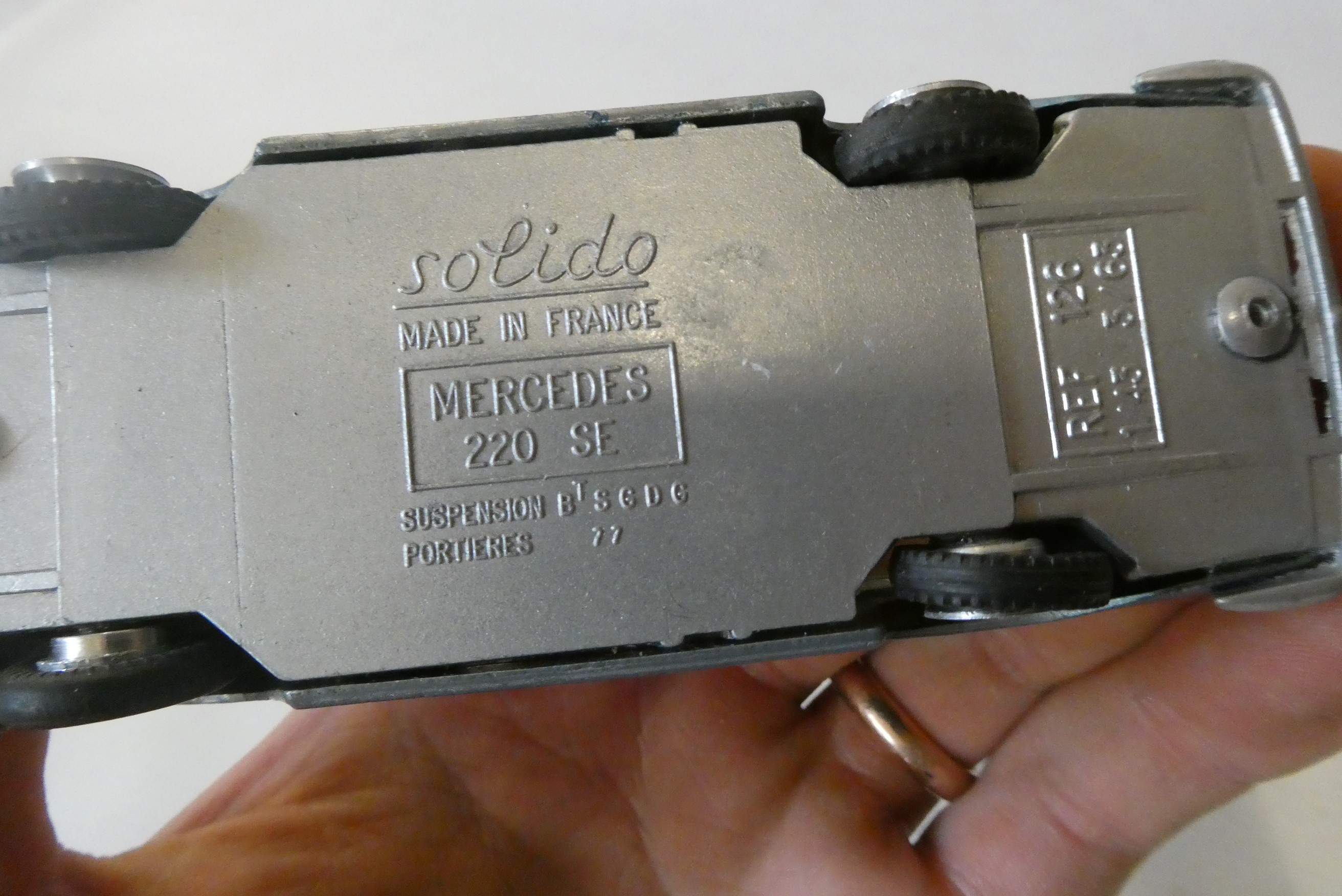 Solido Mercedes SE220 boxed, good+ (Est. plus 24% premium inc. VAT) Image