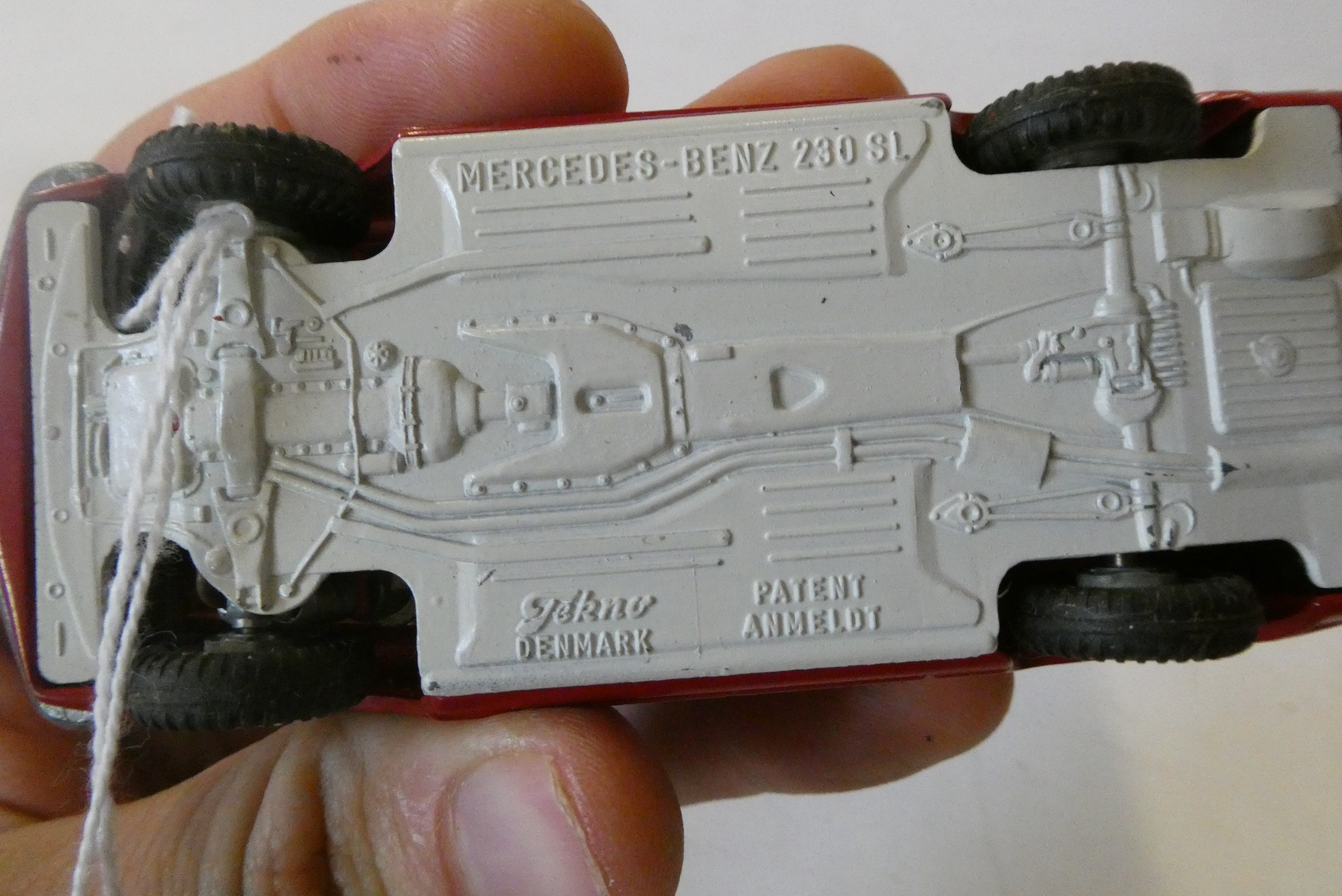 Unboxed Solido Mercedes convertible 220 SL, good (Est. plus 24% premium inc. VAT) Image