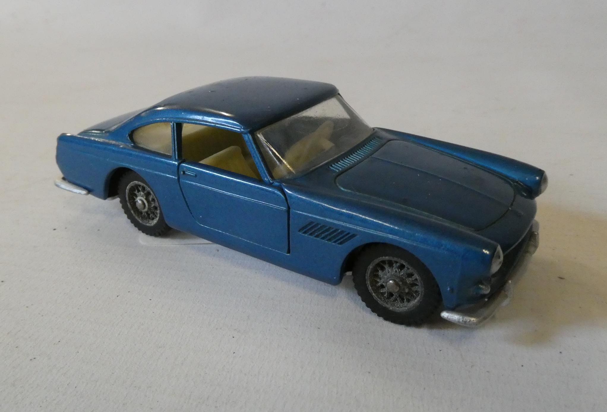 Unboxed Solido Ferrari 250 GT, good (Est. plus 24% premium inc. VAT) Image