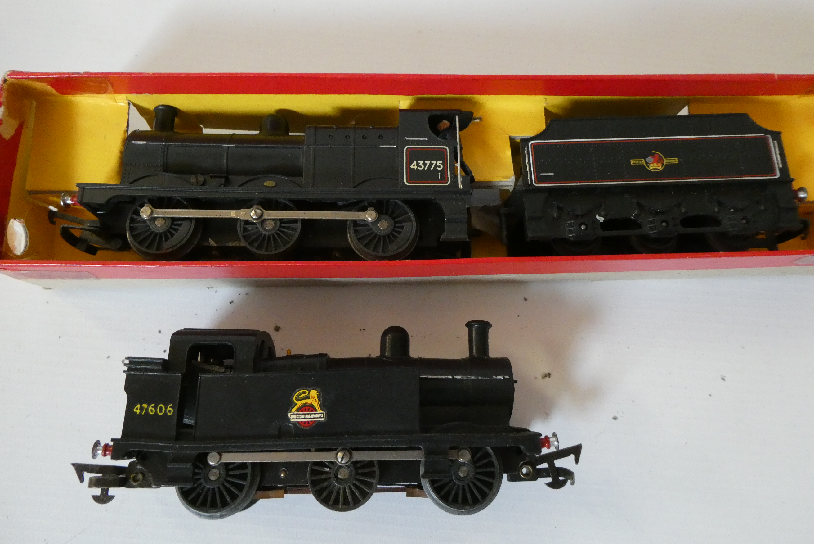 Triang 0-6-0 BR tank locomotive and BR 0-6-0 tender locomotive, incorrect boxes, fair to poor (Est. Image