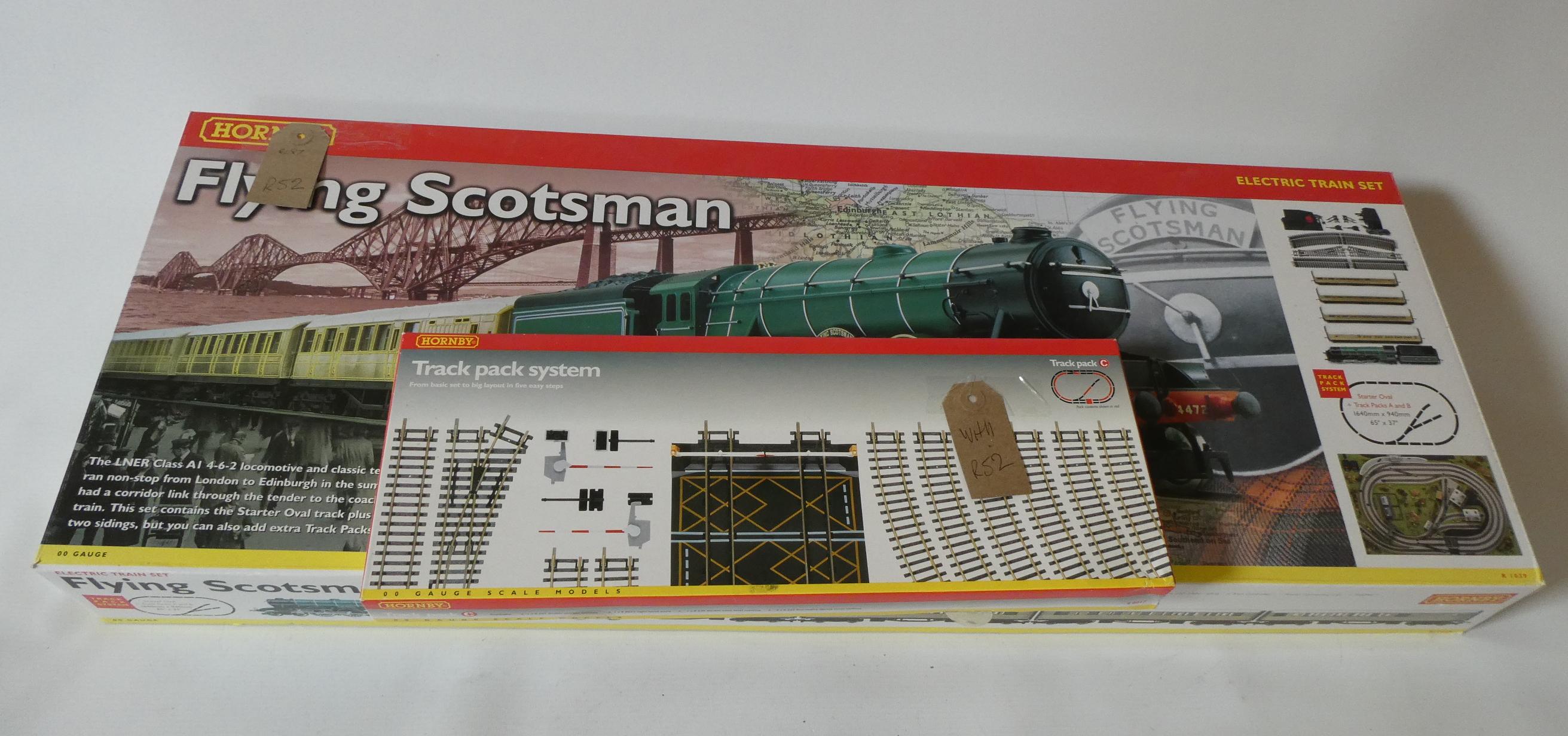 Hornby Flying Scotsman train set and Hornby Trackpack System Pack C, both items boxed, excellent Image