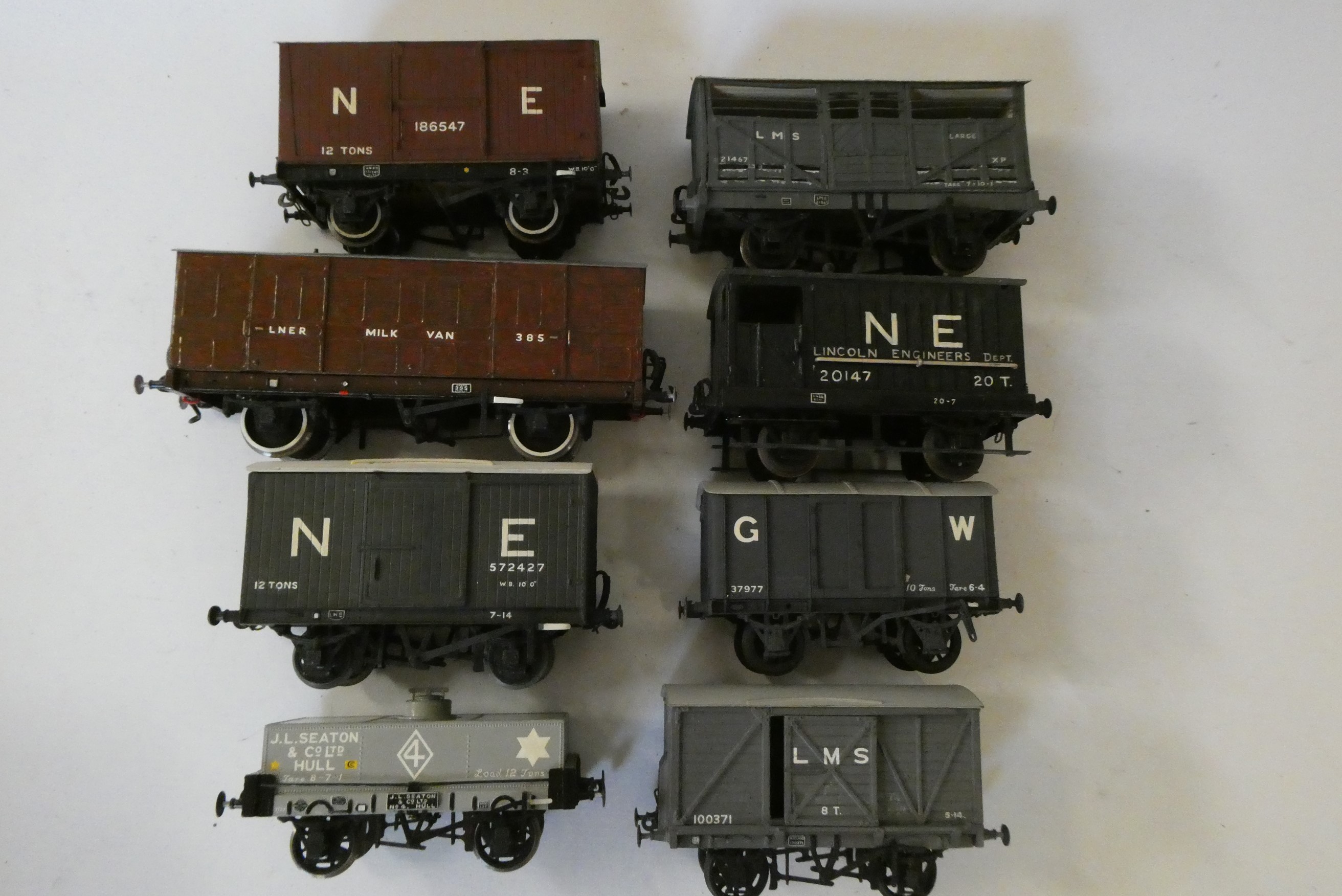 Twenty 0 gauge goods wagons Image