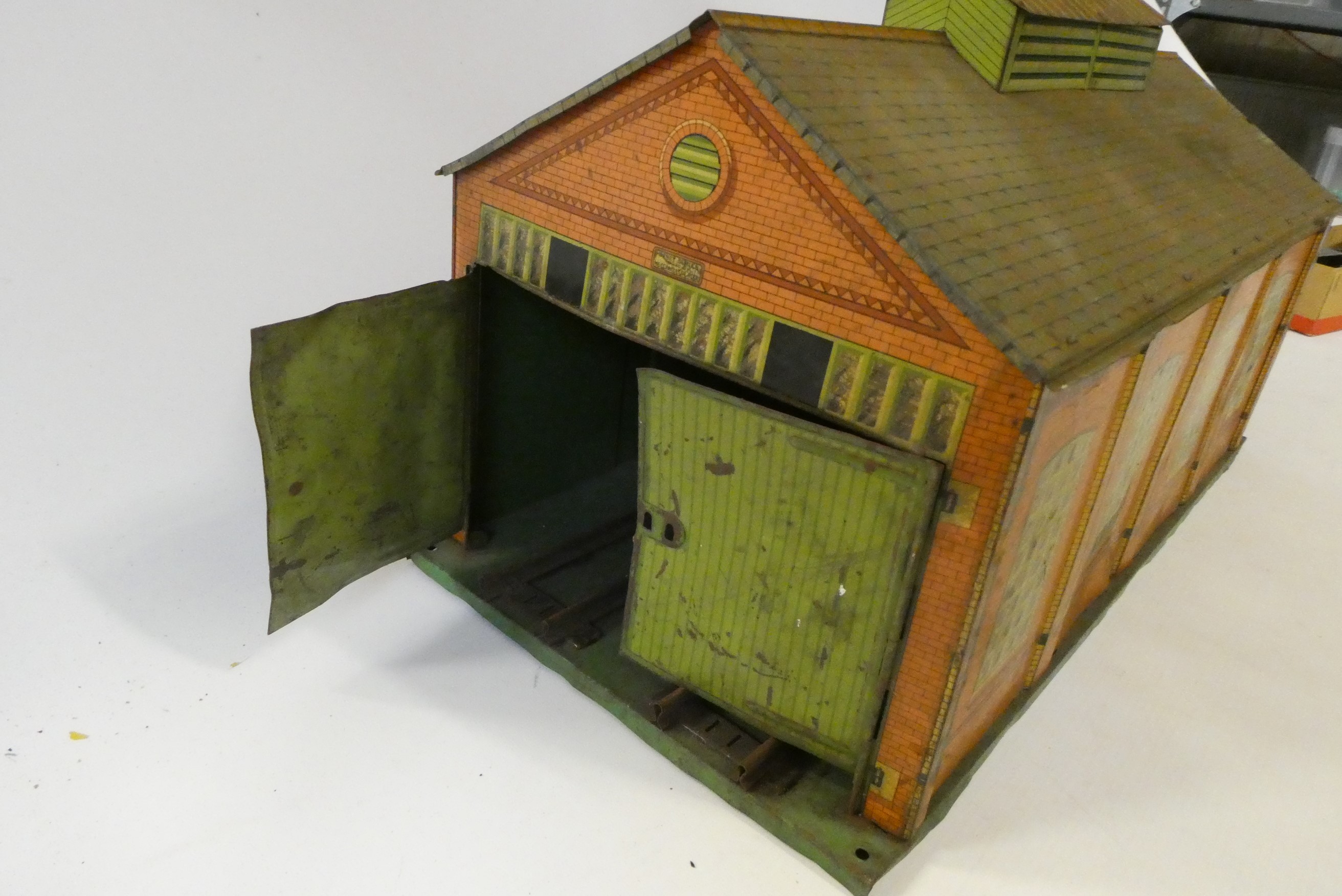 Hornby 20 volt number two special tank in Great Western green, playworn goods trucks and No2 Image