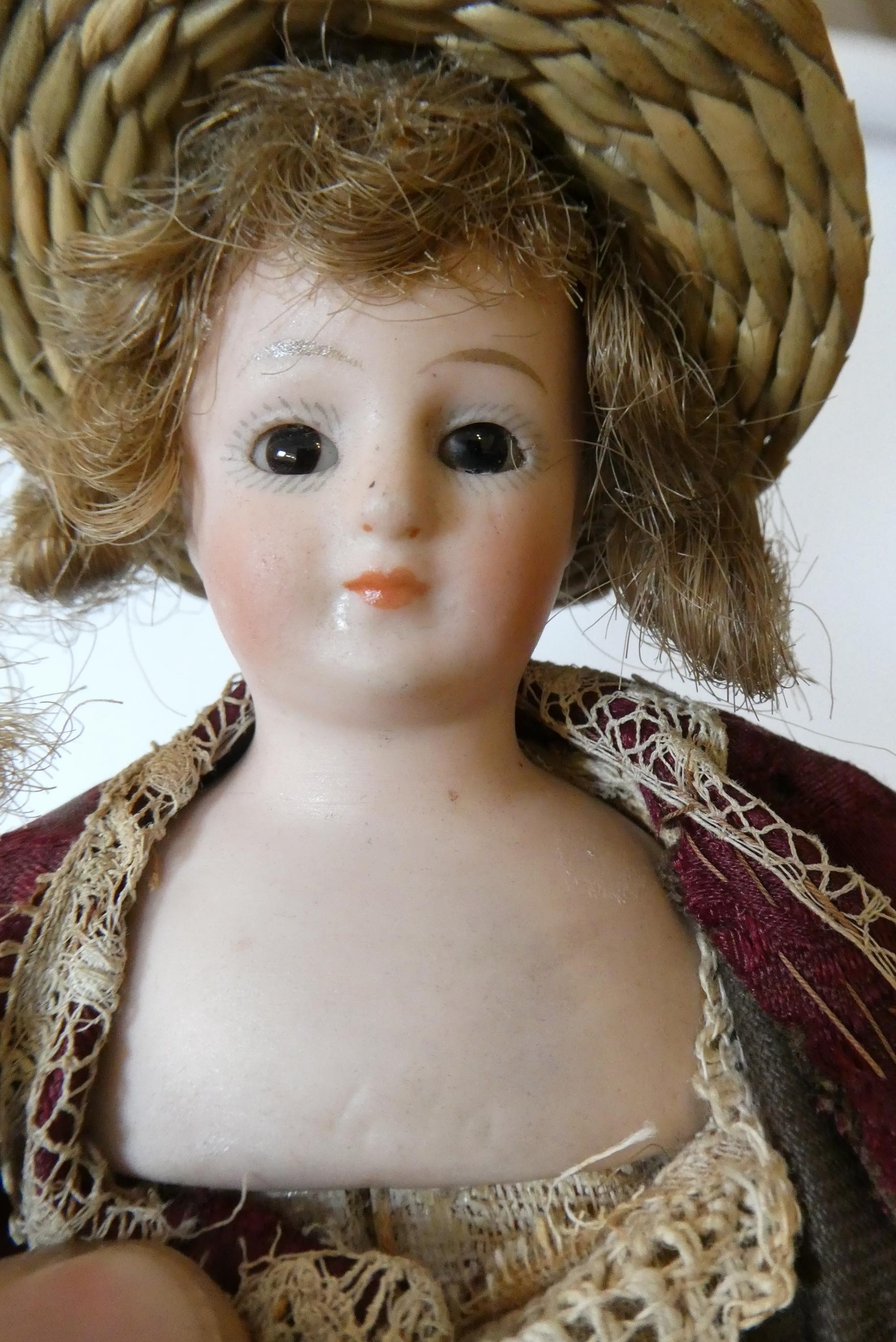 A Simon & Halbig bisque shoulder head doll Image