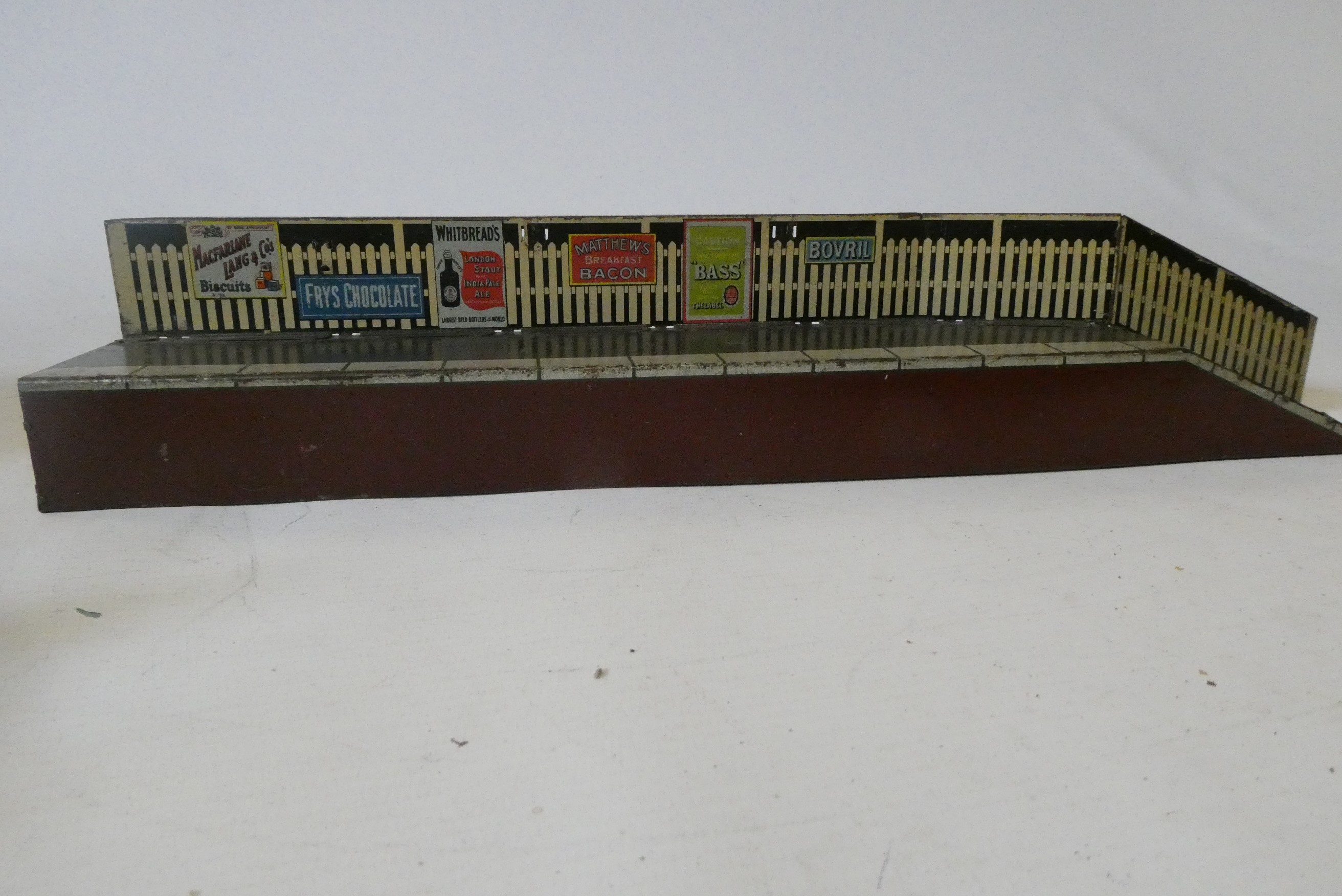 Carette tin printed railway station with two platform sections finished in London and Northwestern Image