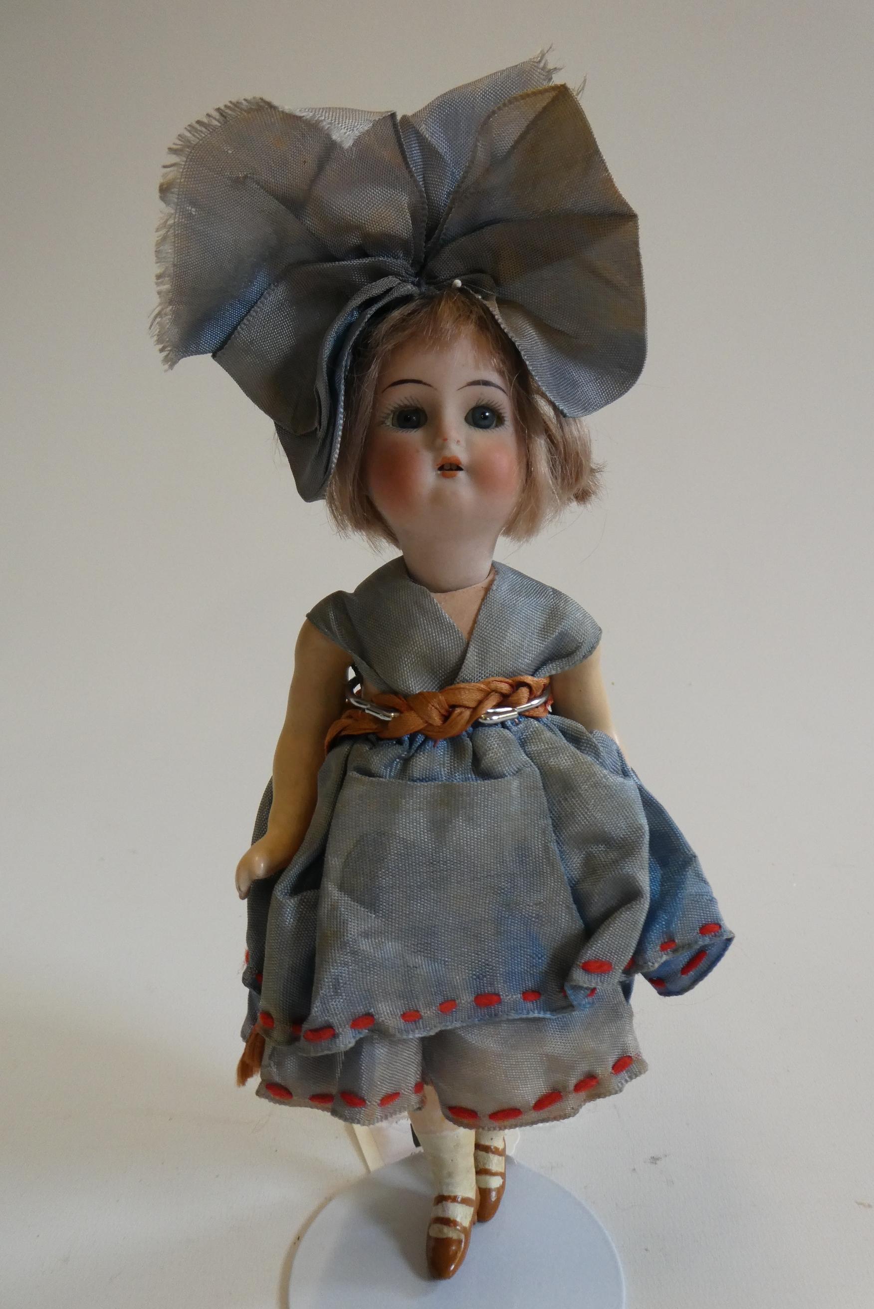 A Kammer & Reinhardt Halbig bisque socket head doll Image
