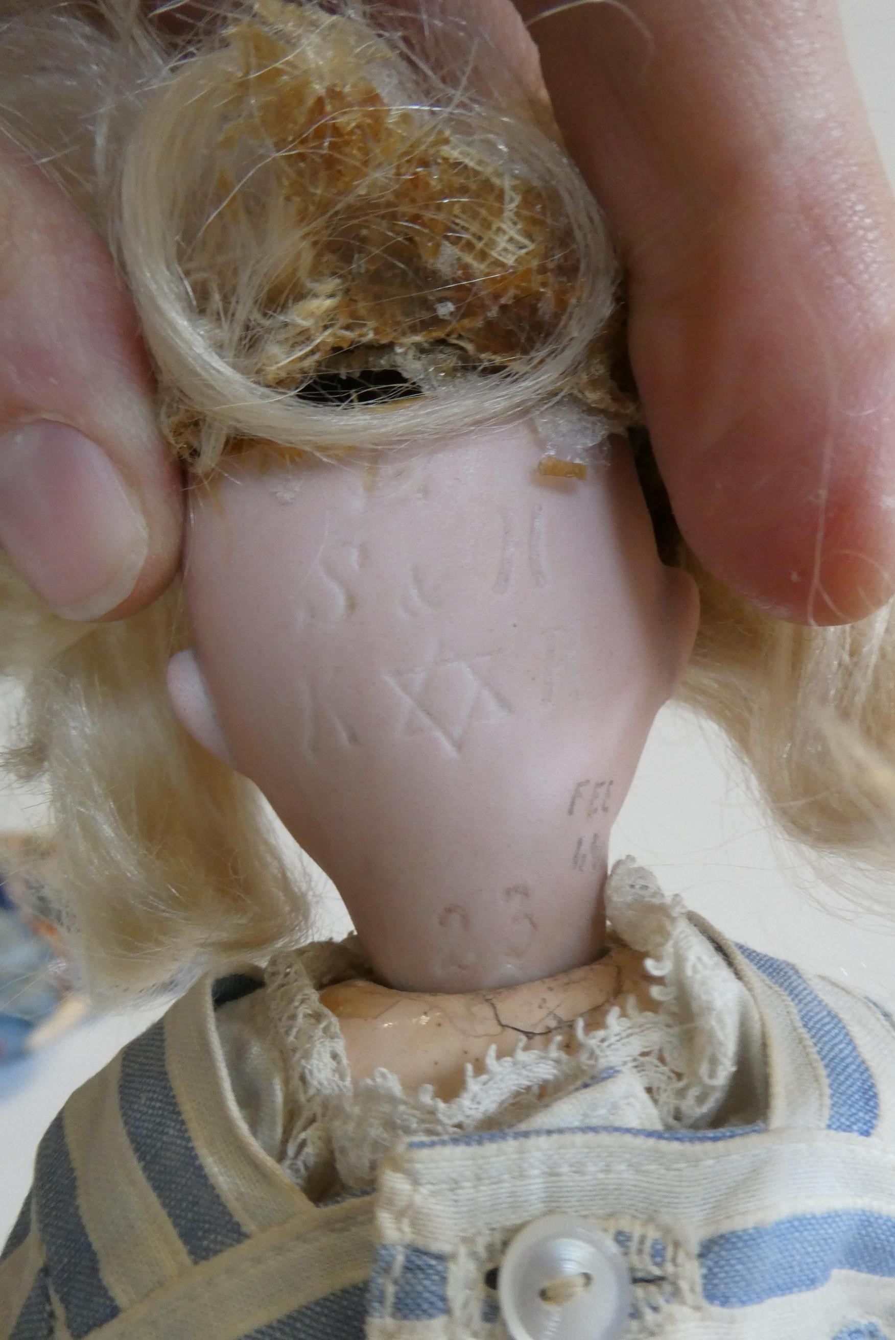 A Kammer & Reinhardt Halbig bisque socket head doll Image