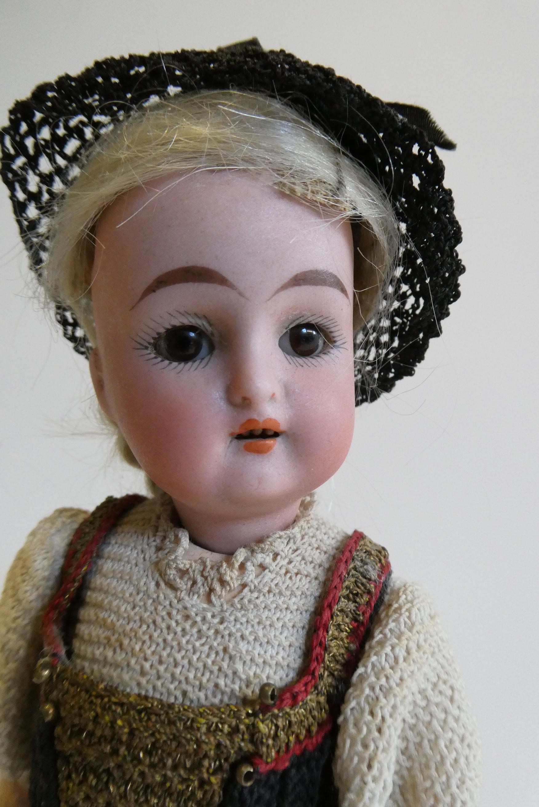 A Kammer & Reinhardt Halbig bisque socket head doll Image