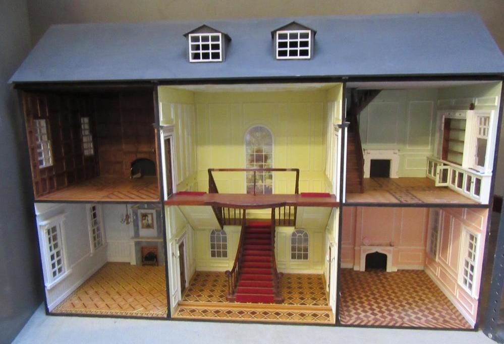 A dolls house Image