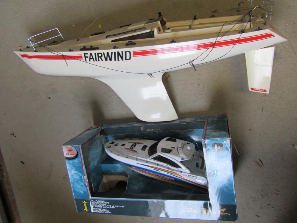 A Sea Ray Sun Dancer 48 radio controlled launch Image