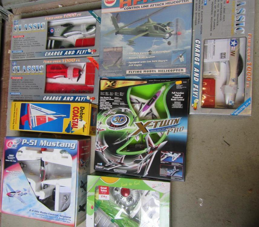 Eight various aeroplane and other kits Image