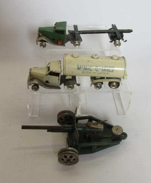 Two Minic tinplate clockwork articulated lorries Image