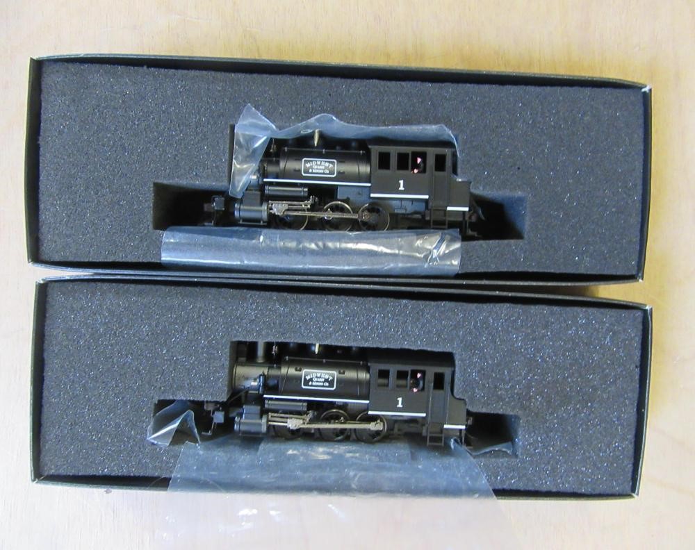 Two Bachmann Spectrum 0-6-0 Saddle Tank locomotives Image