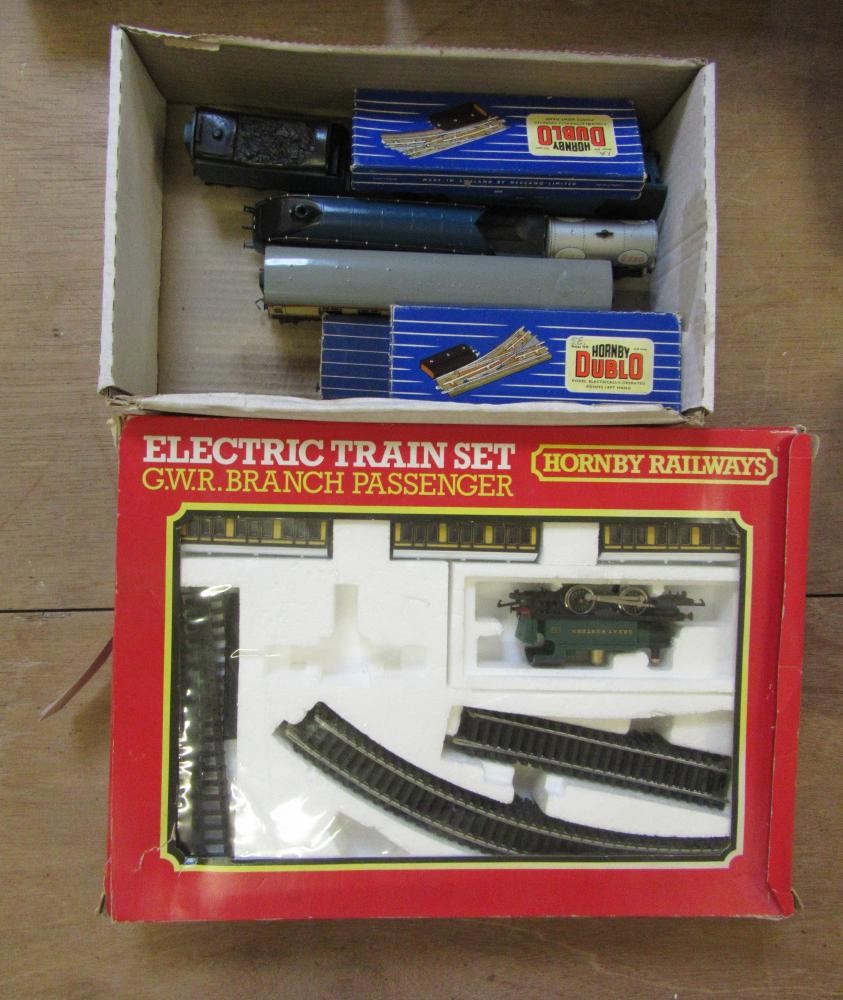 Two Hornby Dublo Sir Nigel Gresley locomotives Image