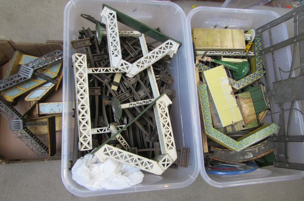 A quantity of O gauge track and trackside items Image