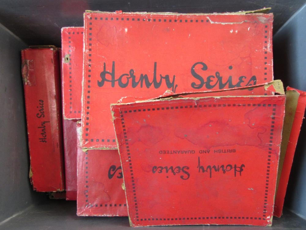 Fifteen boxed items of track Image