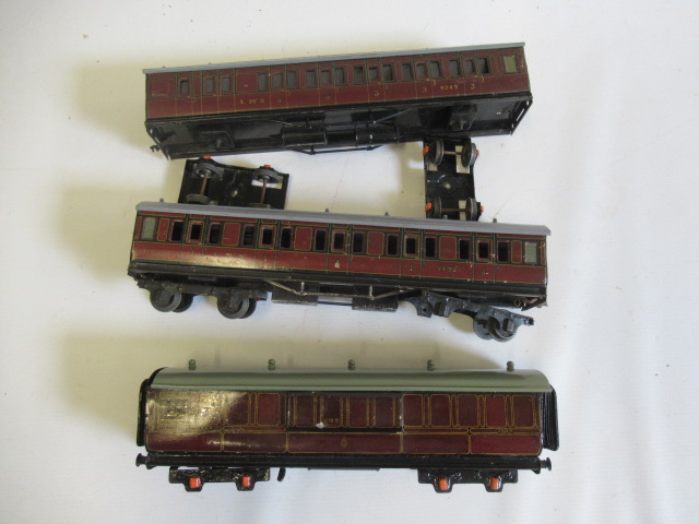 Bassett-Lowke playworn L.M.S. coaches including T.P.O. (Est. plus 24% premium inc. VAT) Image