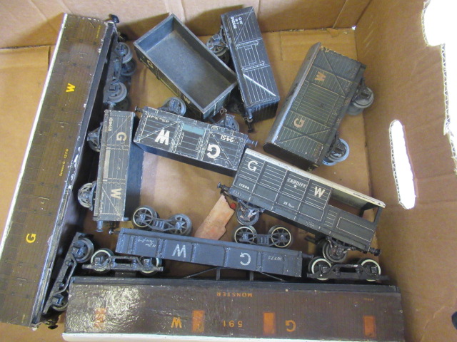 Leeds wooden goods rolling stock, all G.W.R. items, F (Est. plus 24% premium inc. VAT) Image
