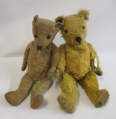 Two teddy bears, comprising a 20" 1950s Pedigree bear, with remnants of label to the back and felt Image