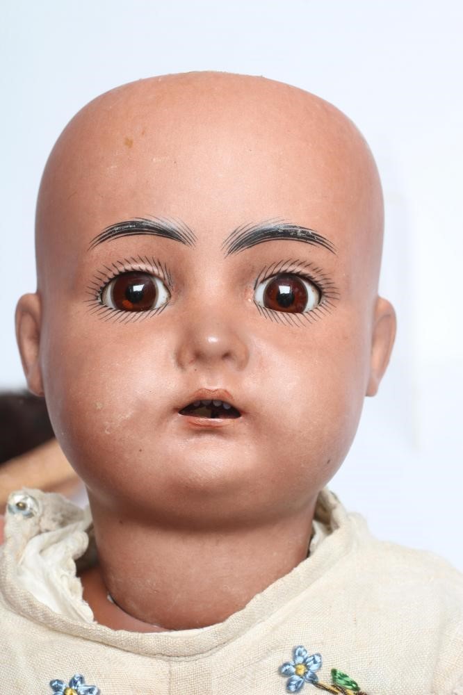 A Kammer & Reinhardt bisque socket head doll for Simon & Halbig Image