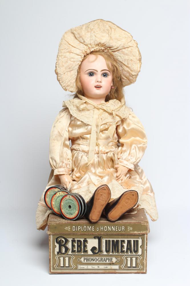 A rare Jumeau phonograph Image