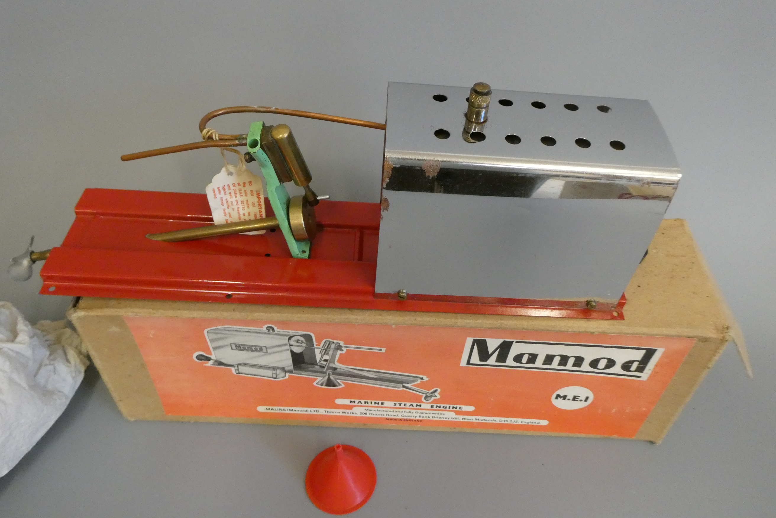 A scarce Mamod ME1 marine steam engine, appears to be un-steamed, in original box with burner, Image