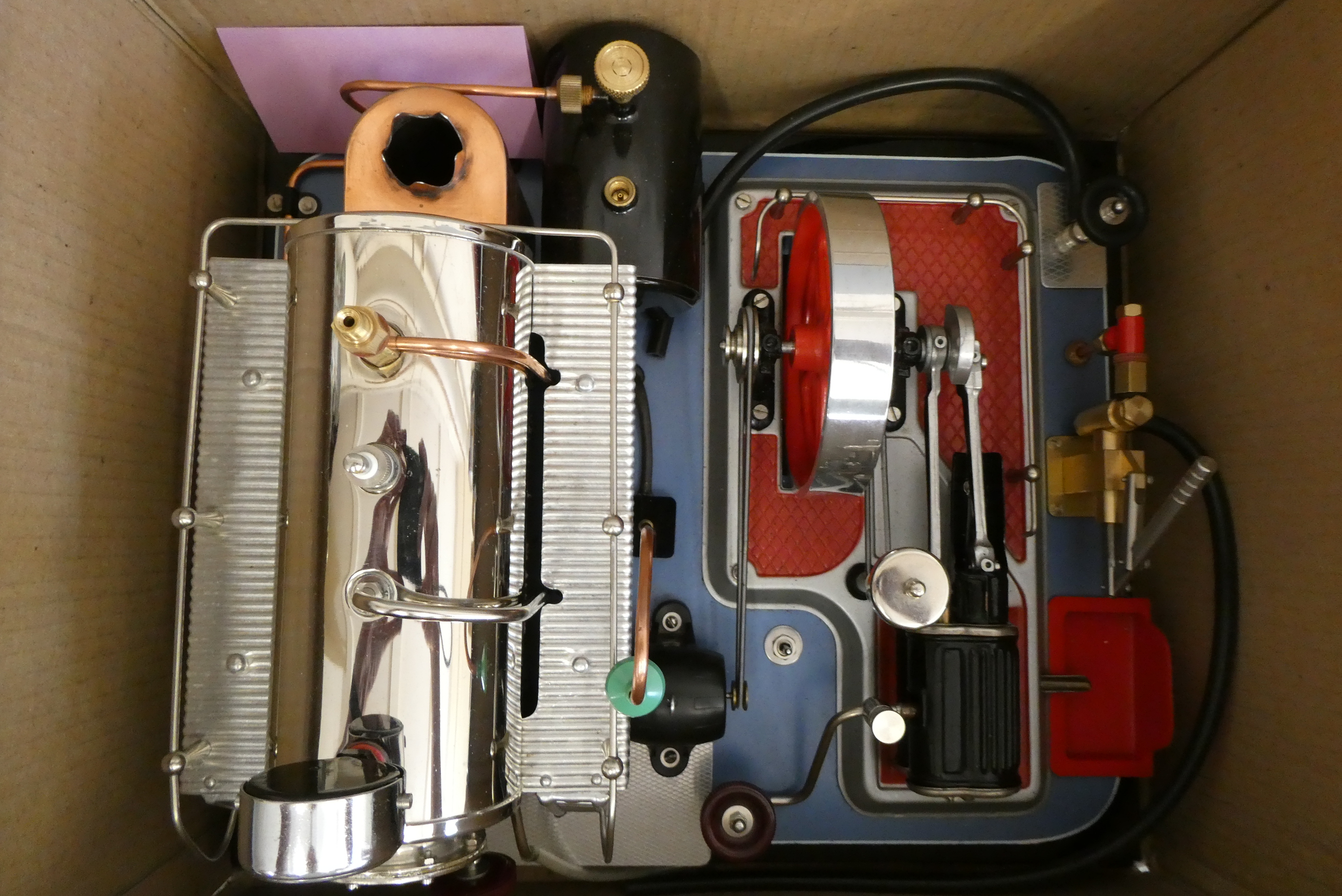 Wilesco D20 steam engine fitted with gas burner, boxed E (Est. plus 24% premium inc. VAT) Image