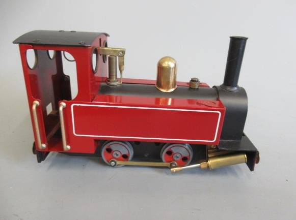 Mamod 0-4-0 steam locomotive in red, E (Est. plus 24% premium inc. VAT) Image
