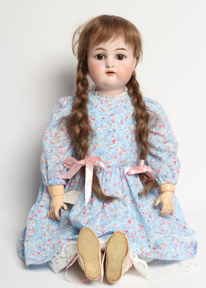 A Kammer & Reinhardt bisque socket head doll Image