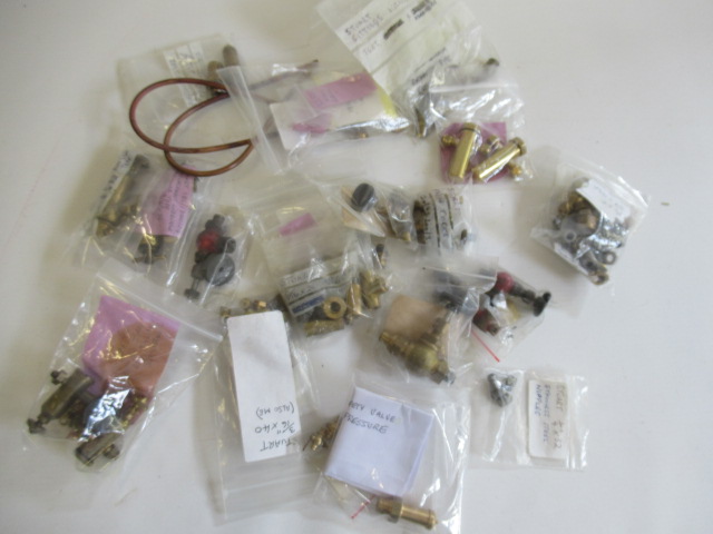 Stuart steam engine fittings including Displacement lubricators value, steam cocks and pipe unions, Image