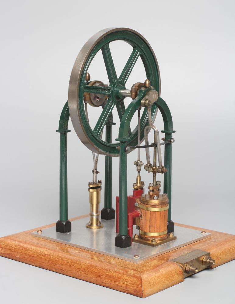 An arch pillar frame over crank steam engine Georgina, a very well made model finished in green, Image