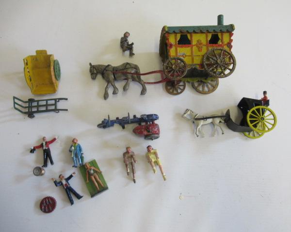 Salco gypsy caravan and driver, paint loss and minor rusting to roof, scarce tandem with side car, Image