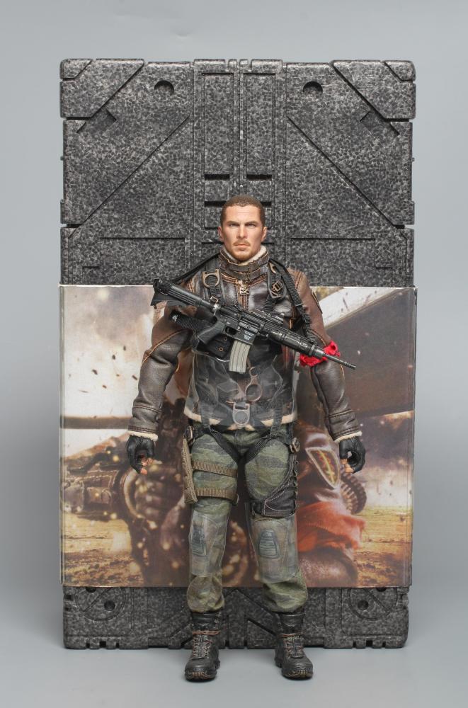 Hot Toys John Connor figure, boxed, E (Est. plus 24% premium inc. VAT) Image