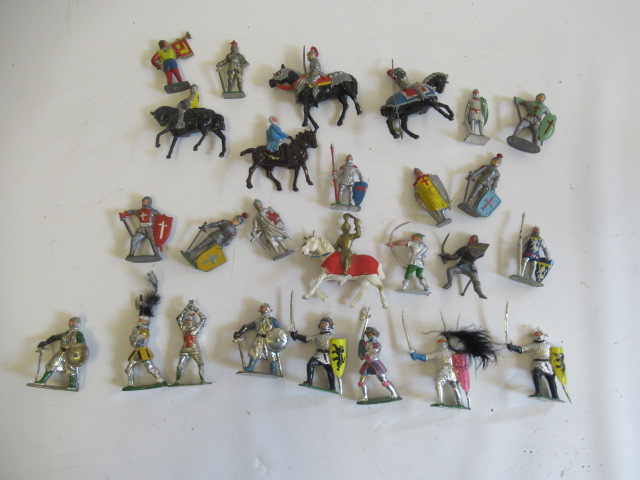 Medieval knight by Salco and Hillco on foot and horse back, G-E (Est. plus 24% premium inc. VAT) Image