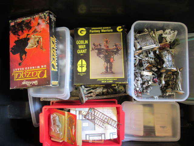 Cast white metal fantasy game figures, some items painted, others boxed, M (Est. plus 24% premium Image