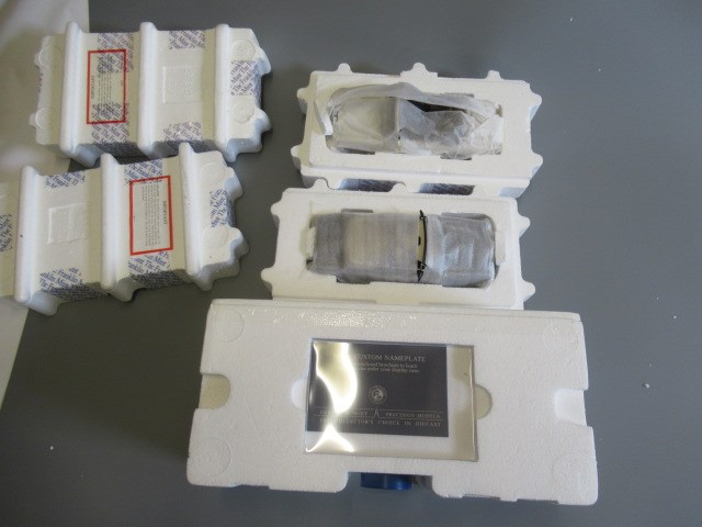 Lot de 2 ROLLS ROYCE corniche FRANKLIN MINT + SILVER CLOUD SOLIDO 1/20 Lot de 2 ROLLS ROYCE corniche FRANKLIN MINT + SILVER CLOUD SOLIDO 1/20