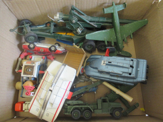 Unboxed diecast vehicles including Spectrum Pursuit, Maximum Security Britains Field Gun and Dinky Image