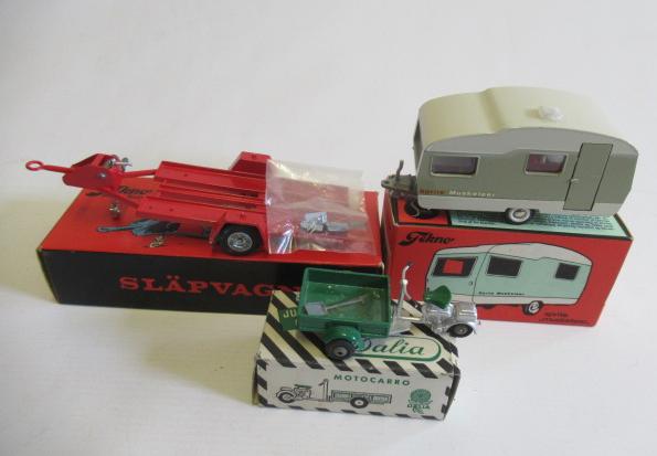 Tekno 437 car trailer, box M, model M, 815 Musketeer caravan, box M, model M and Juguetes cycle Image