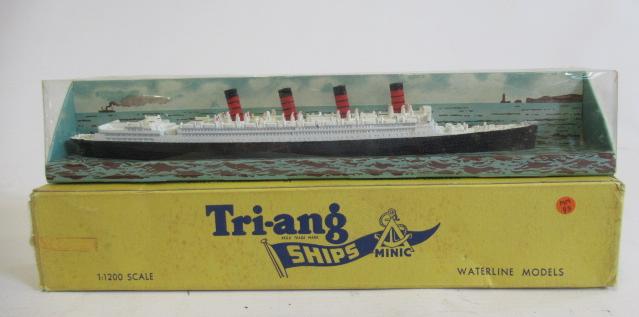 Triang ships R.M.S. Aquitania, boxed, E (Est. plus 24% premium inc. VAT) Image