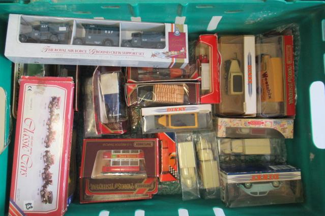 Late issue mixed diecast vehicles by Lledo, Matchbox and Dinky, all items boxed, G-E (Est. plus 24% Image