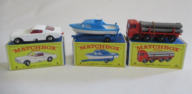 Matchbox 8c Ford Mustang, box M, model M, 9d Boat and Trailer, box M, model M and 10d Leyland Pipe Image