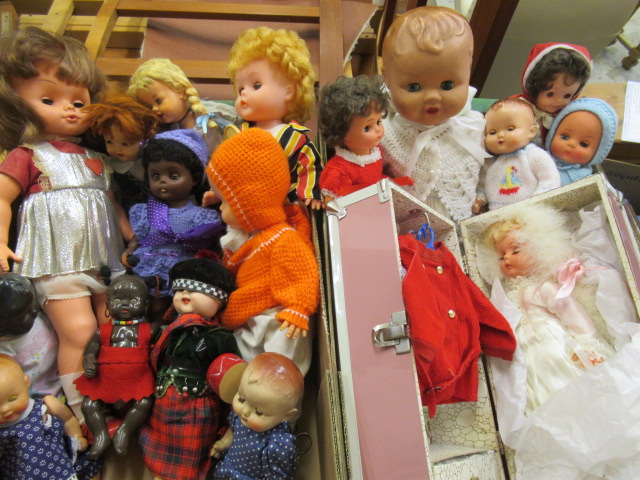 Two trays of mixed vintage dolls, including two Roddy dolls and other mainly plastic and vinyl Image