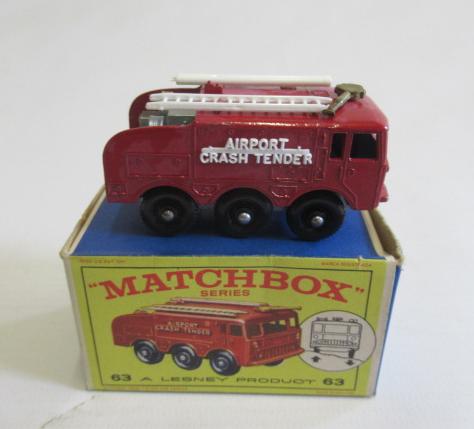 Matchbox 63b Fire Crash Tender, box M, model M (gold fire hose nozzle) (Est. plus 24% premium inc. Image
