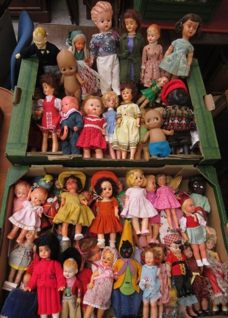 Two trays of mixed vintage dolls, including plastic, celluloid and vinyl examples, as well as Kewpie Image