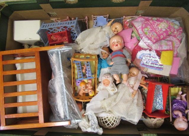 Three trays of mixed vintage dolls Image