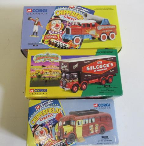 Corgi Classics 97022 AEC Regal Chipperfields, 12601 Foden Pole Truck and 17801 Scammell Cannon, all Image