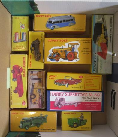 Atlas Editions Dinky vehicles, most of French Dinky vehicles and two wagons in reproduction boxes, Image